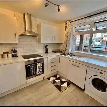 Lovely 2Br Suite In Bow, E3 London Exterior photo